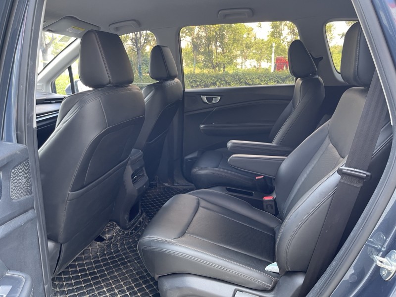 济宁22年五菱汽车佳辰5