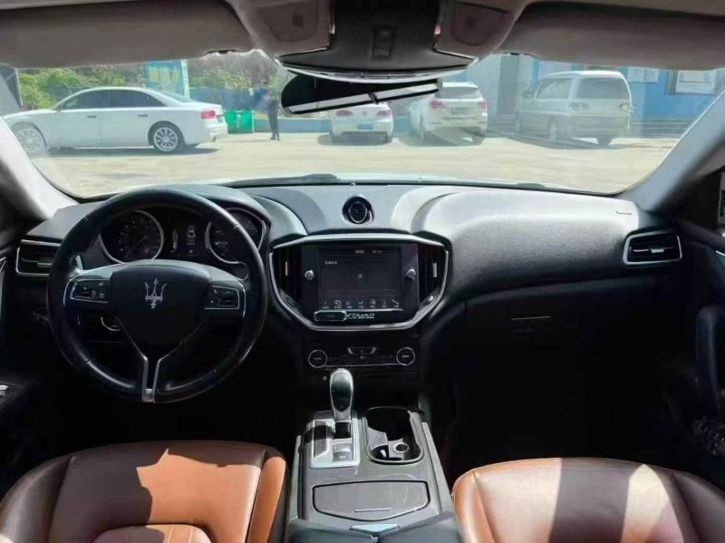 菏泽16年玛莎拉蒂Ghibli4