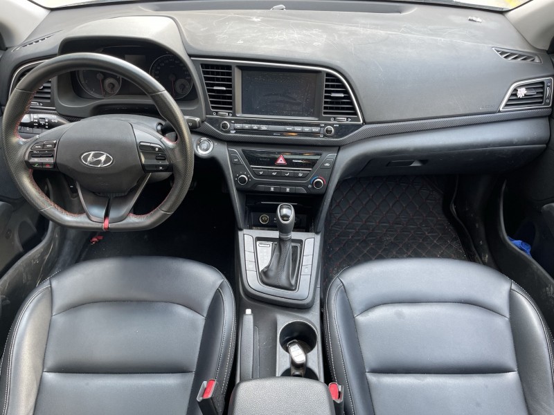 济宁18年现代领动6