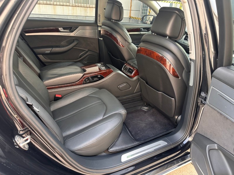 苏州14年奥迪A8L5