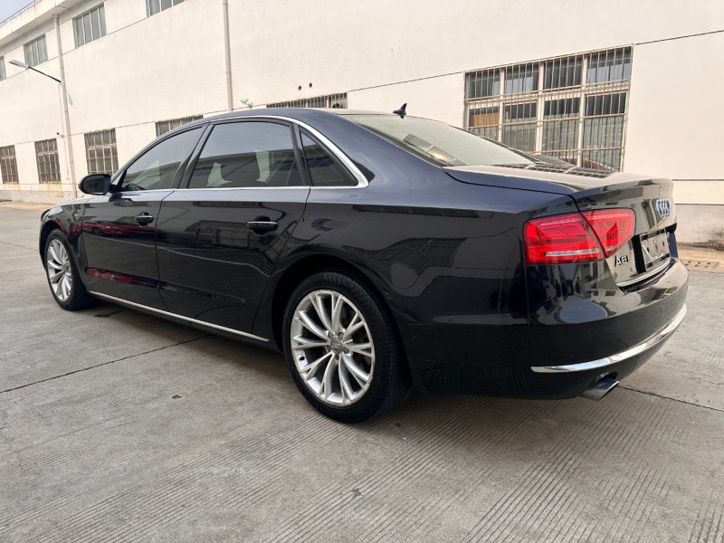 苏州14年奥迪A8L8