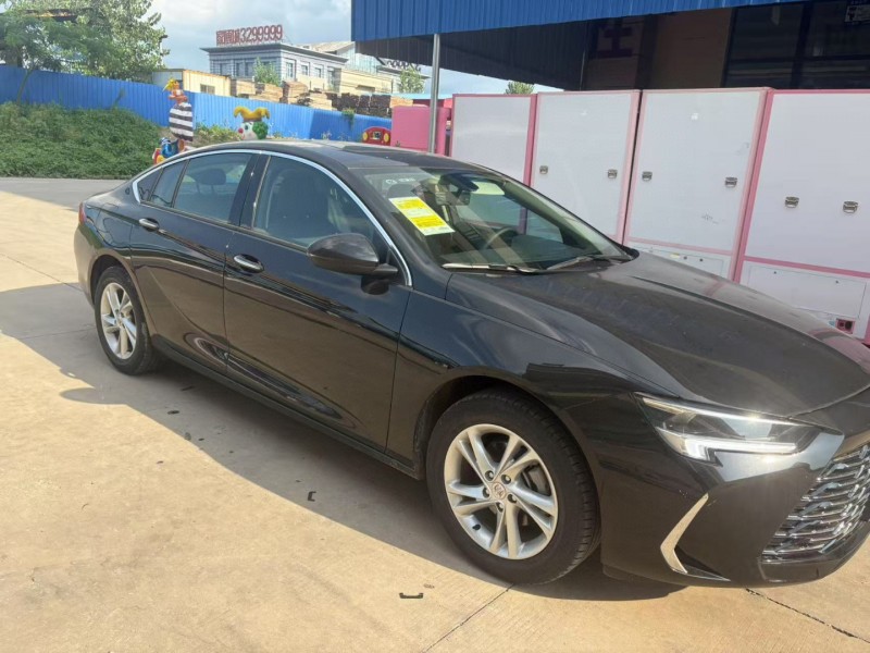 徐州25年别克君威3