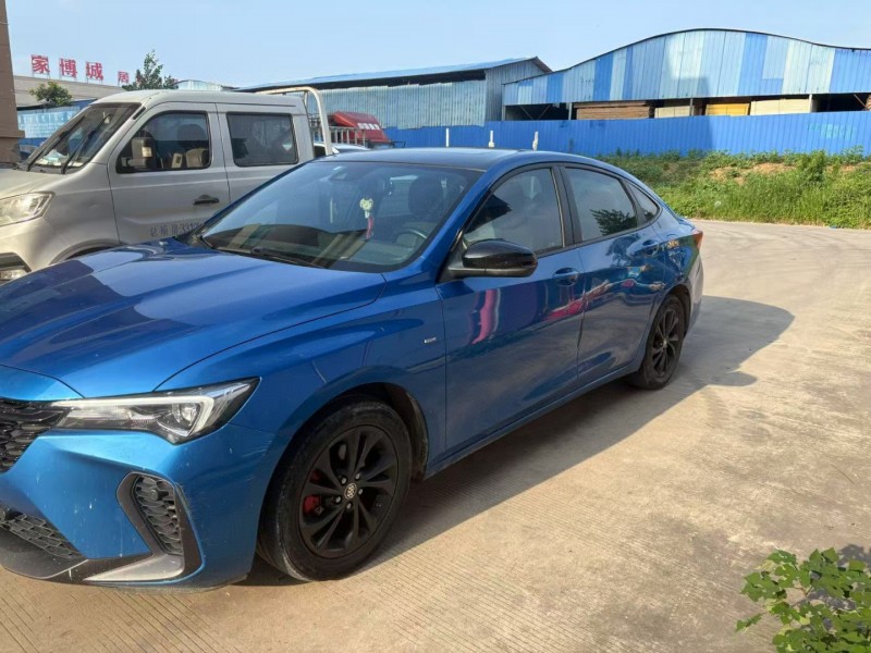 苏州22年别克威朗3