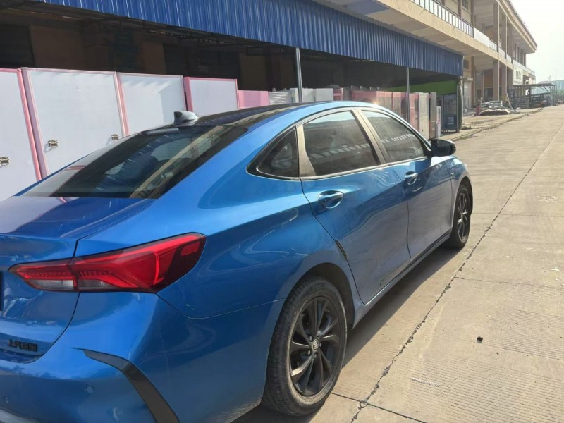 苏州22年别克威朗8