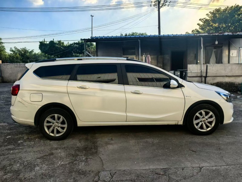 苏州18年宝骏3105