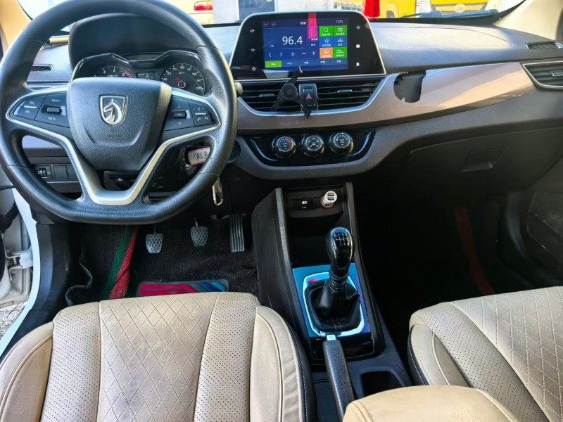 苏州18年宝骏3106