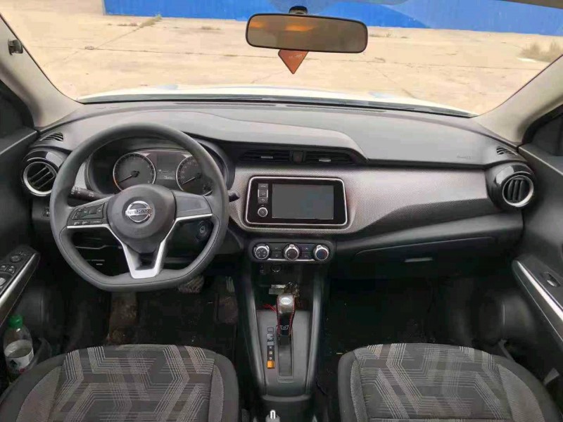 济宁21年日产劲客4