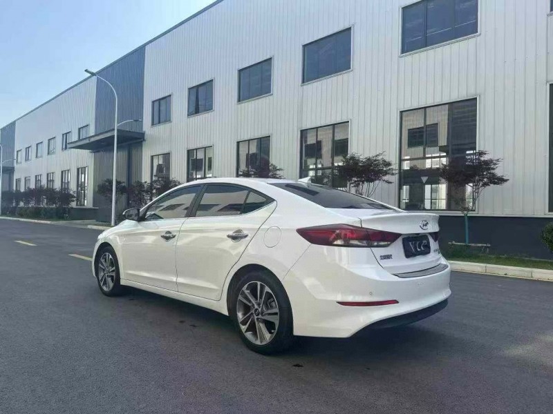 苏州17年现代领动8