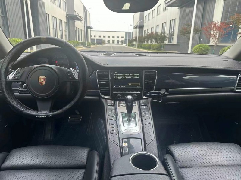 徐州15年保时捷帕拉梅拉8