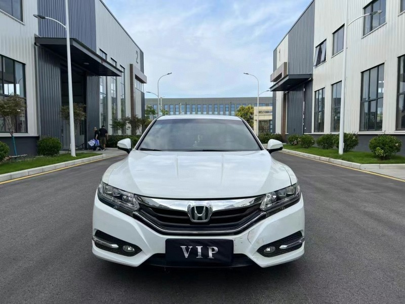 徐州16年本田思铂睿1