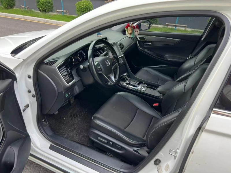 徐州16年本田思铂睿6