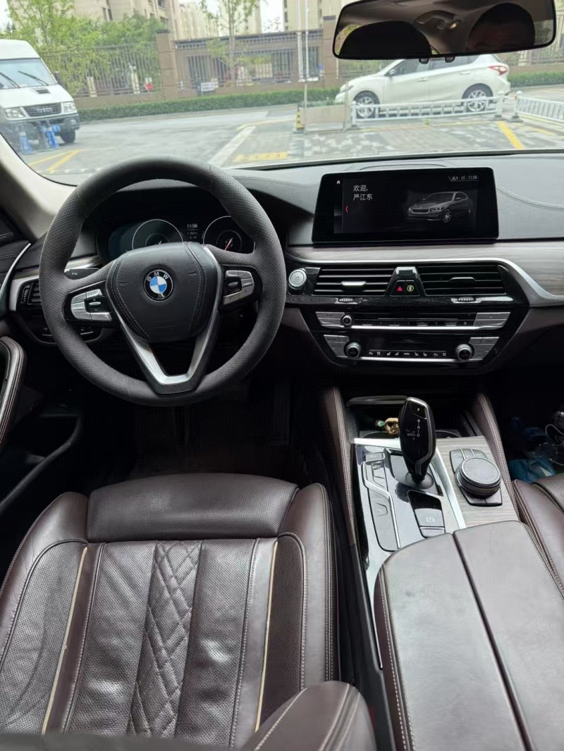 徐州19年宝马5系3