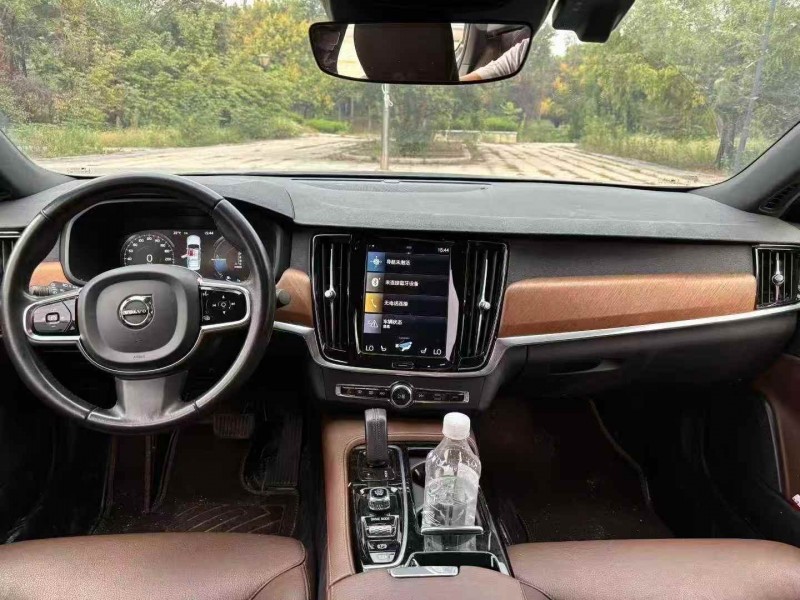 济宁20年沃尔沃S904