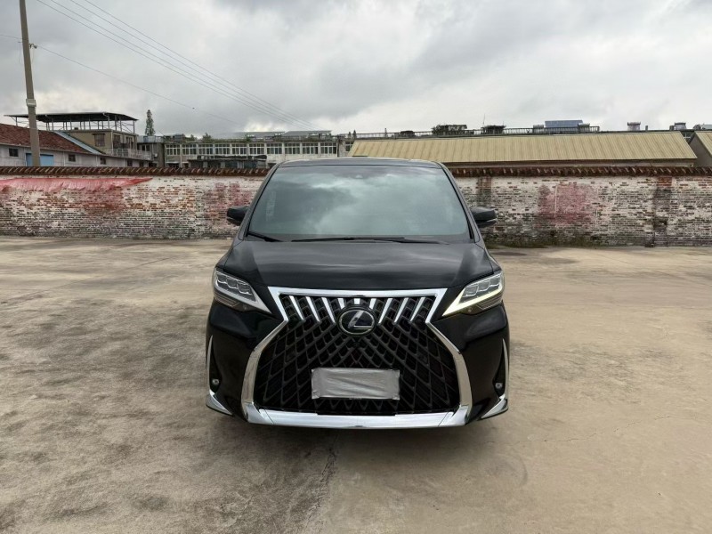 常州21年雷克萨斯LM雷尔法1