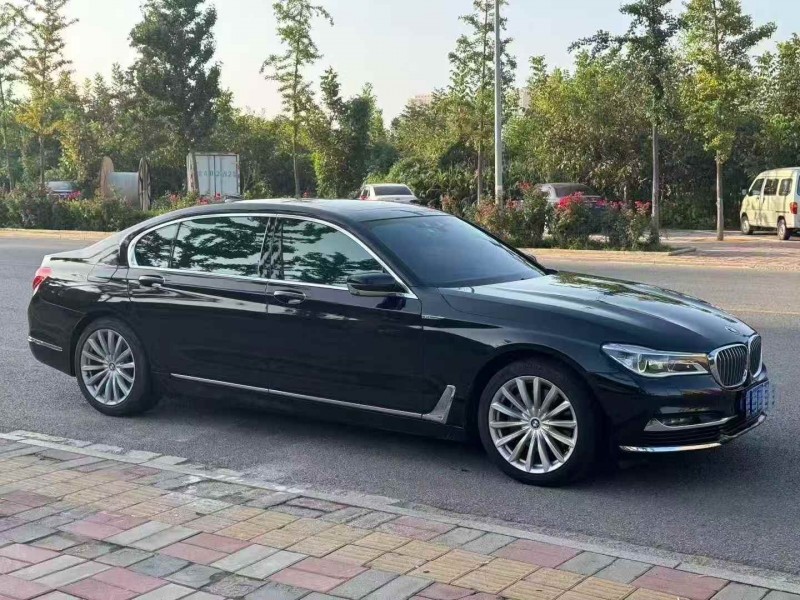 邢台16年宝马7系3