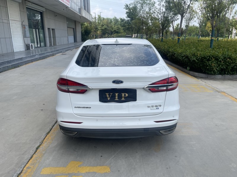 济宁21年福特蒙迪欧9