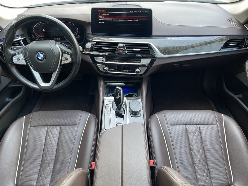 济宁21年宝马5系5