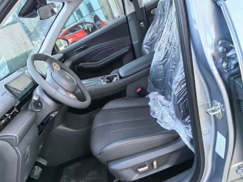 邢台25年宝骏云海6