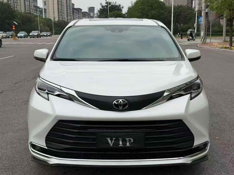 马鞍山24年丰田塞纳1