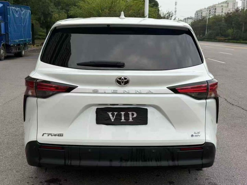 马鞍山24年丰田塞纳9