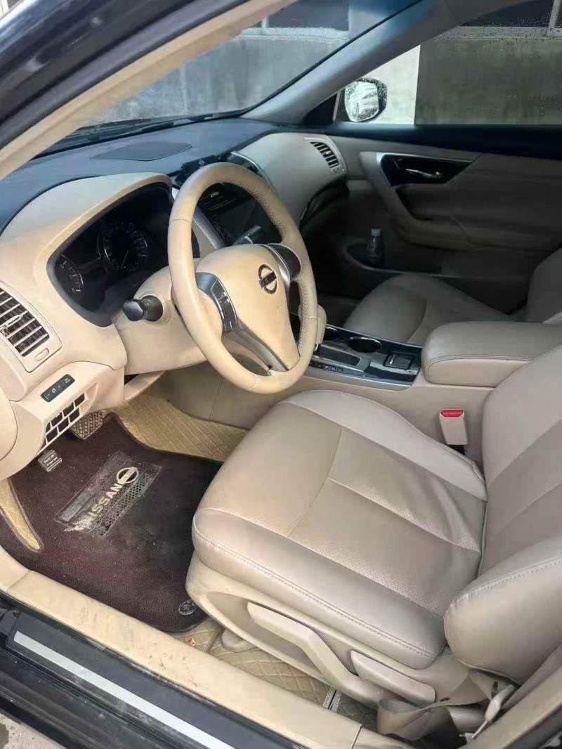 潍坊16年日产天籁4