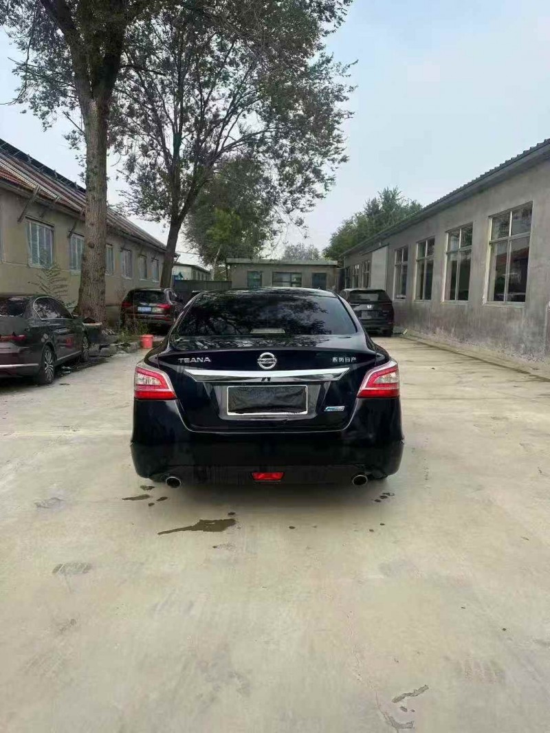 潍坊16年日产天籁6