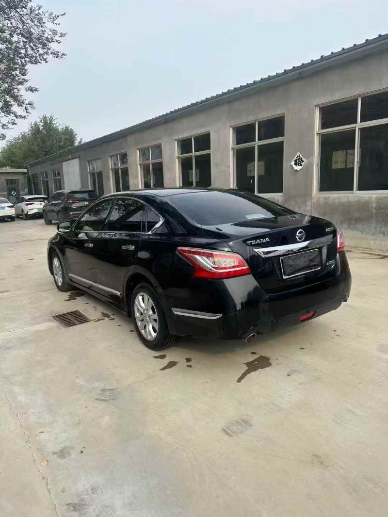 潍坊16年日产天籁7