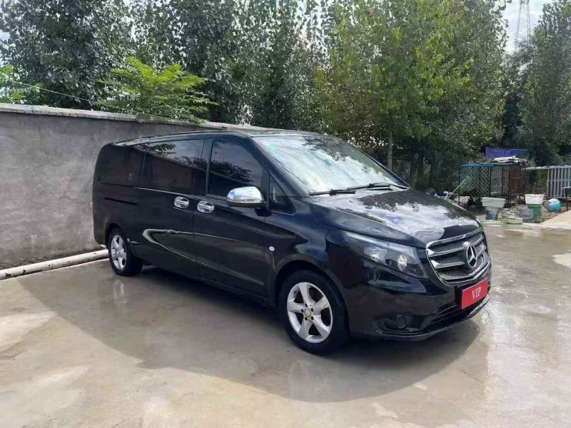 烟台17年奔驰威霆3