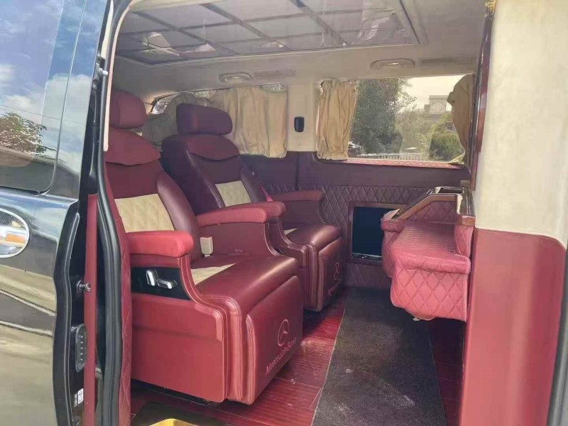 烟台17年奔驰威霆6