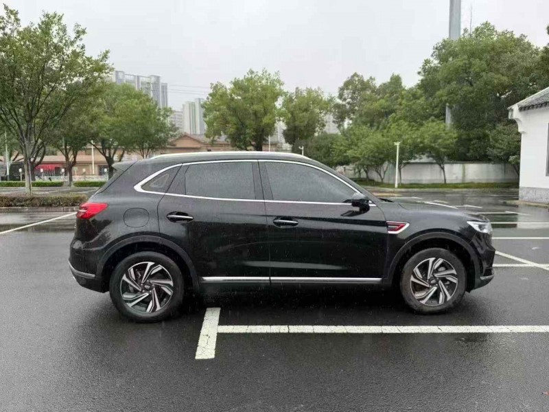 连云港22年红旗HS53