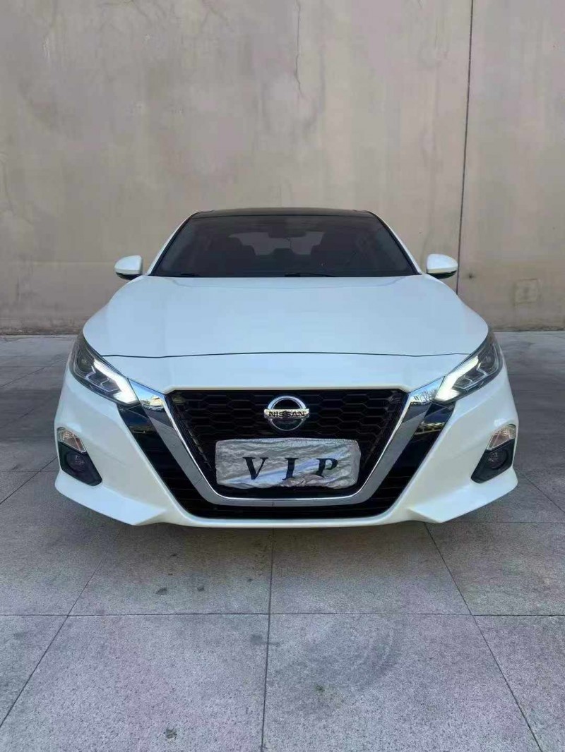 营口20年日产天籁1