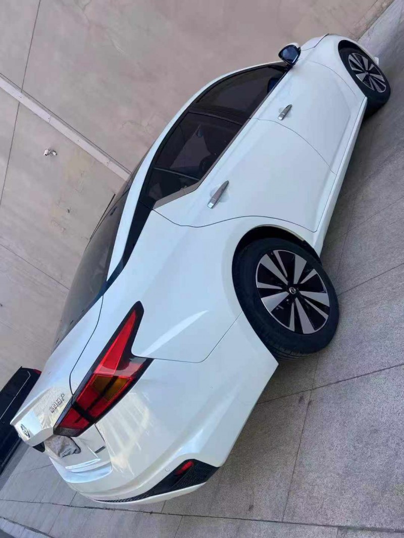 营口20年日产天籁2