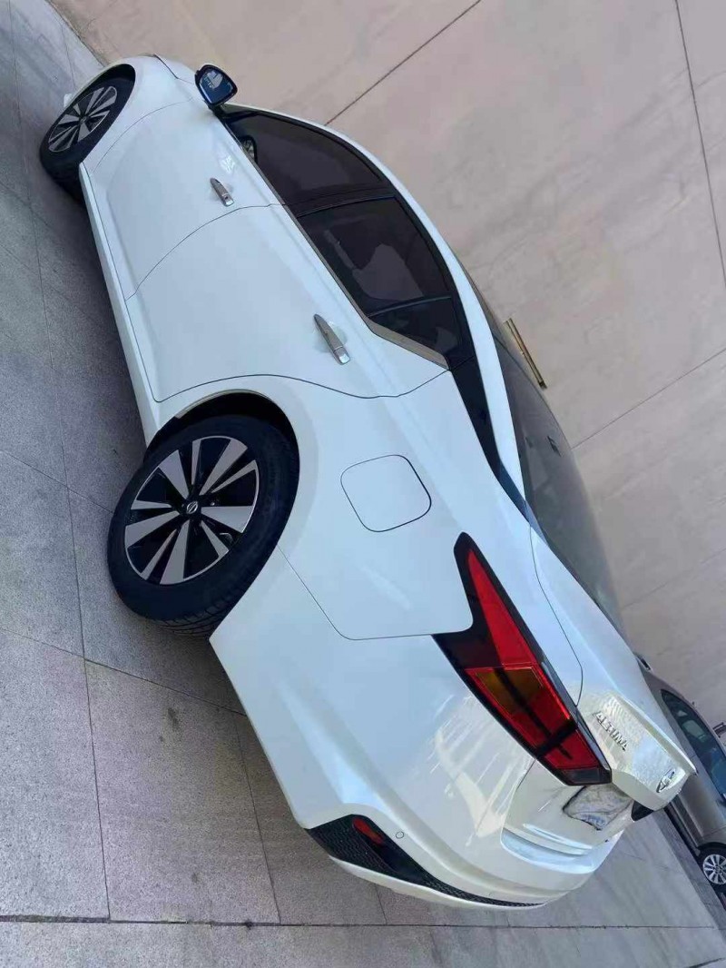 营口20年日产天籁7