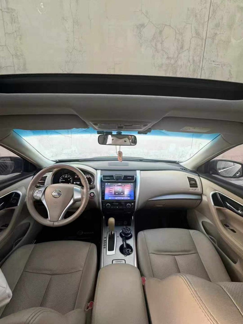 营口19年日产天籁3