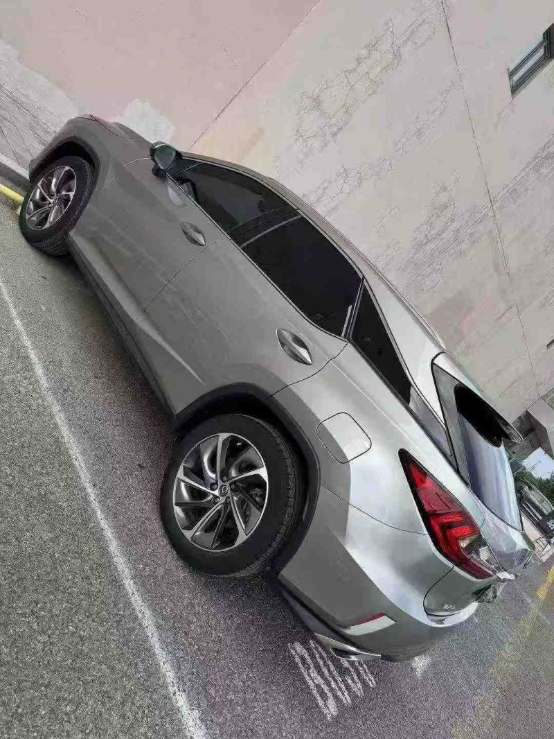 营口18年雷克萨斯RX4