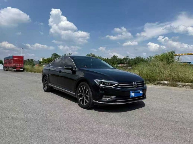 南宁22年大众迈腾2