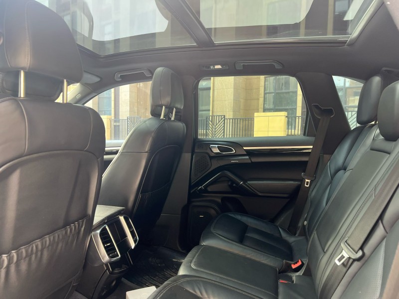 郑州15年保时捷卡宴5