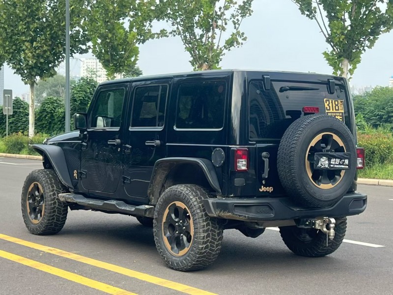 郑州15年Jeep牧马人9