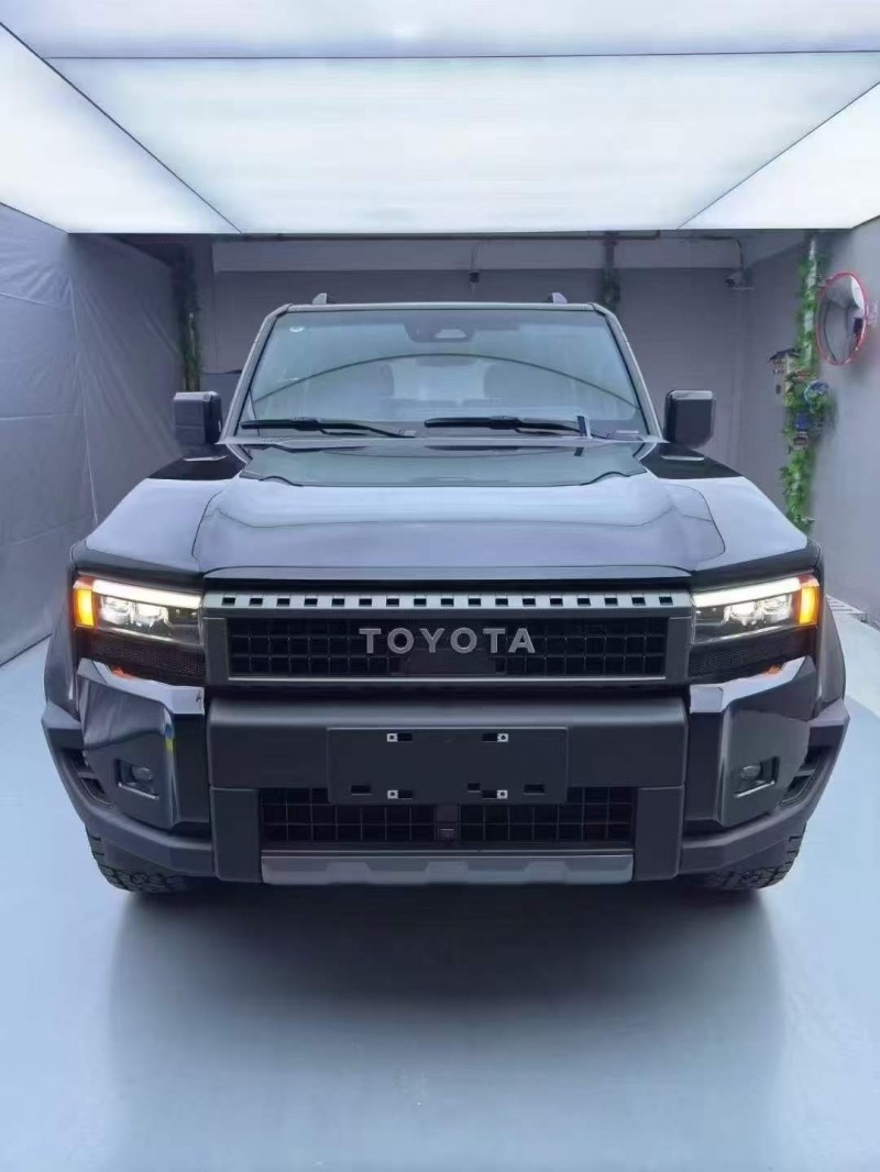 东莞25年丰田普拉多1