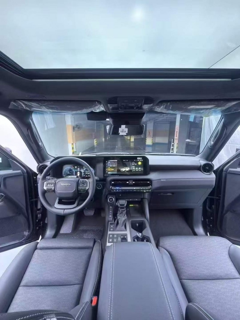 东莞25年丰田普拉多6