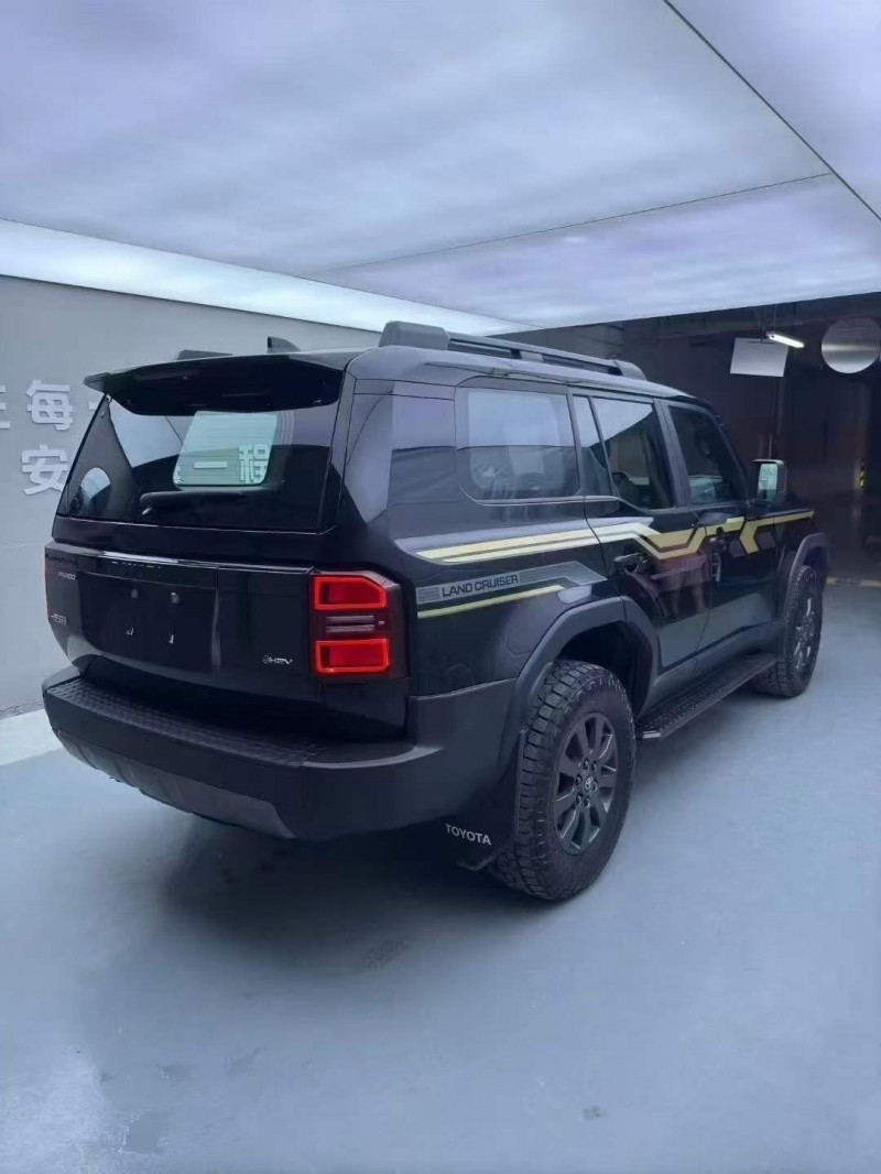 东莞25年丰田普拉多8