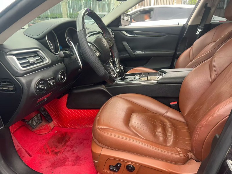 郑州17年玛莎拉蒂Ghibli6