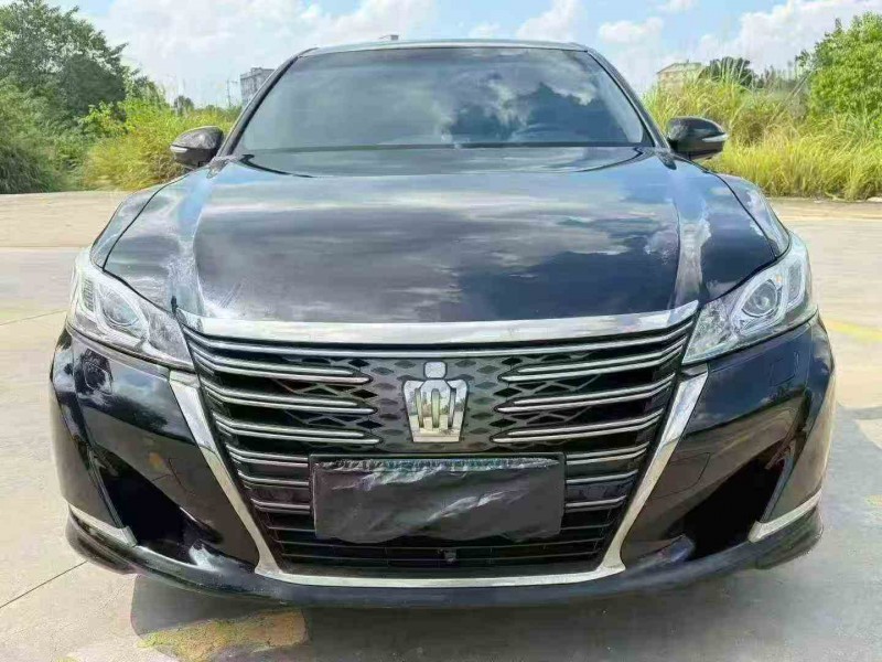 衡阳18年丰田皇冠1