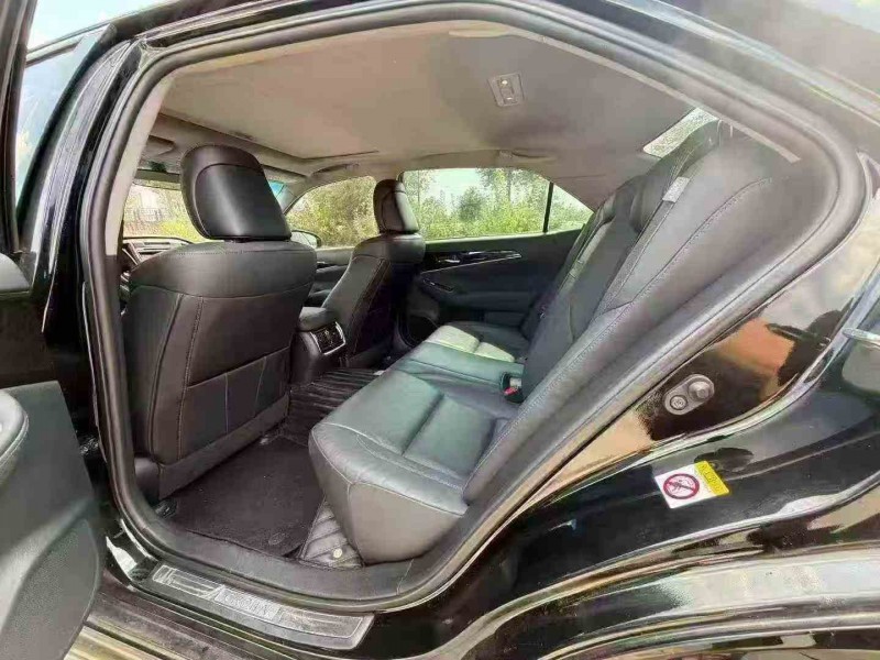 衡阳18年丰田皇冠6