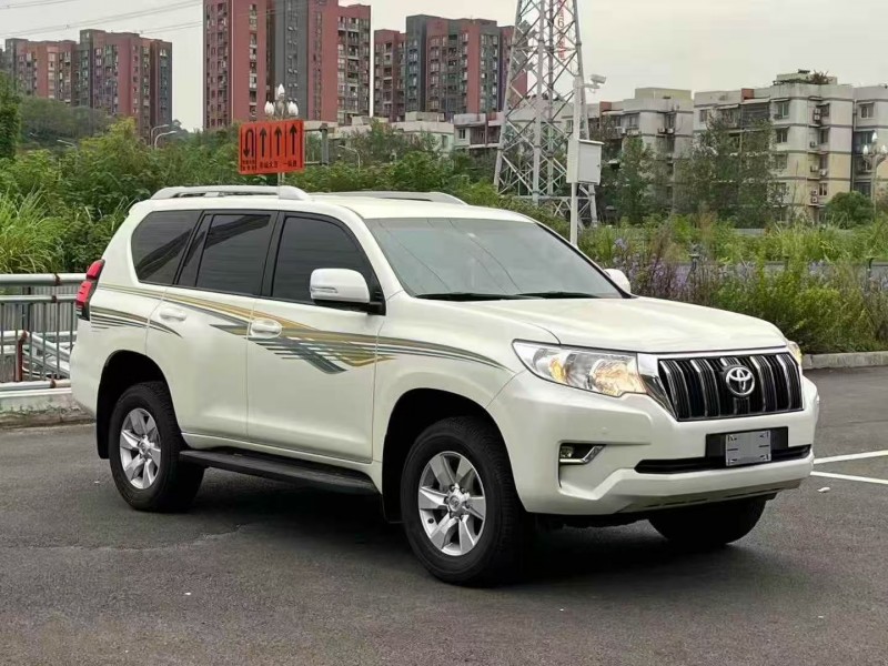 重庆24年丰田普拉多2