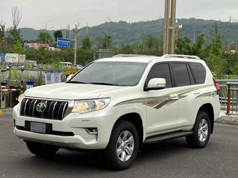 重庆24年丰田普拉多3