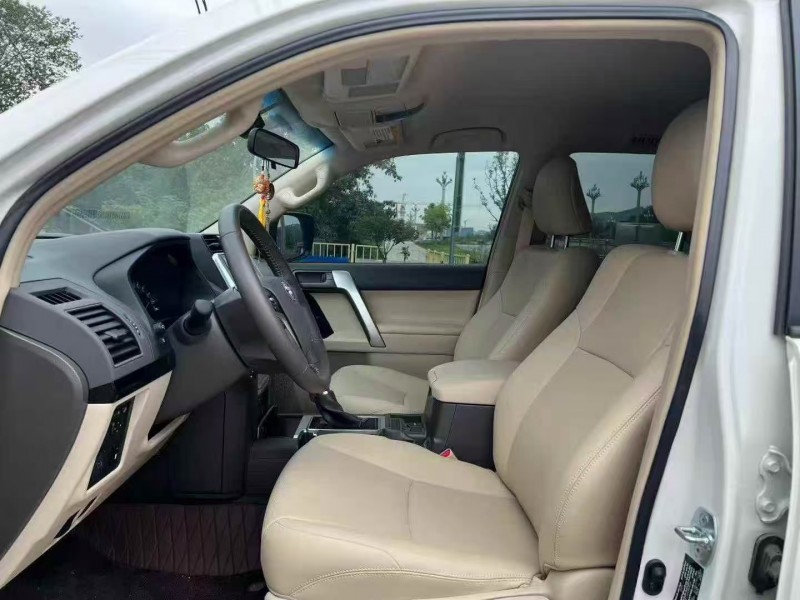 重庆24年丰田普拉多6