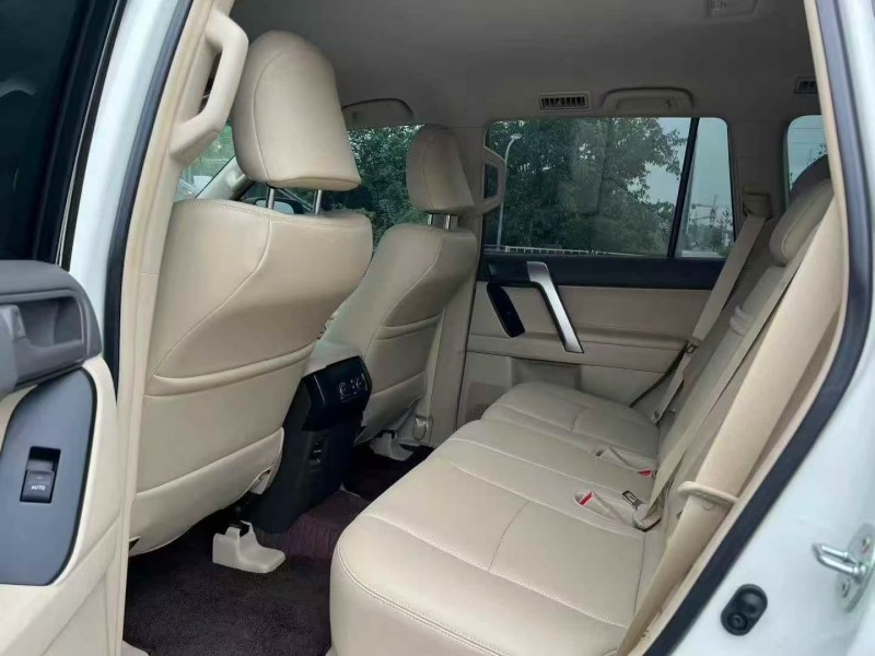 重庆24年丰田普拉多7