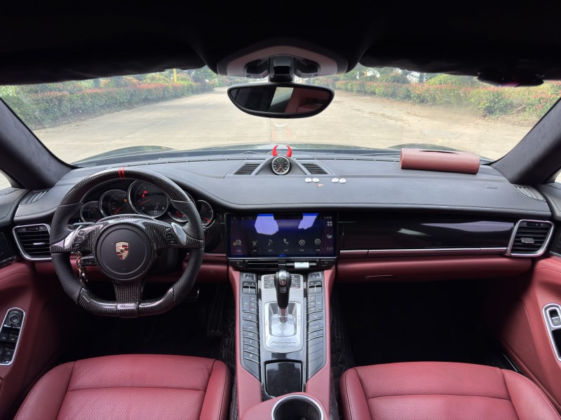 盐城12年保时捷帕拉梅拉9