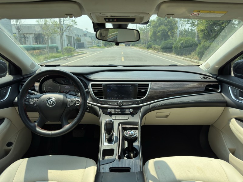 盐城20年别克君越7